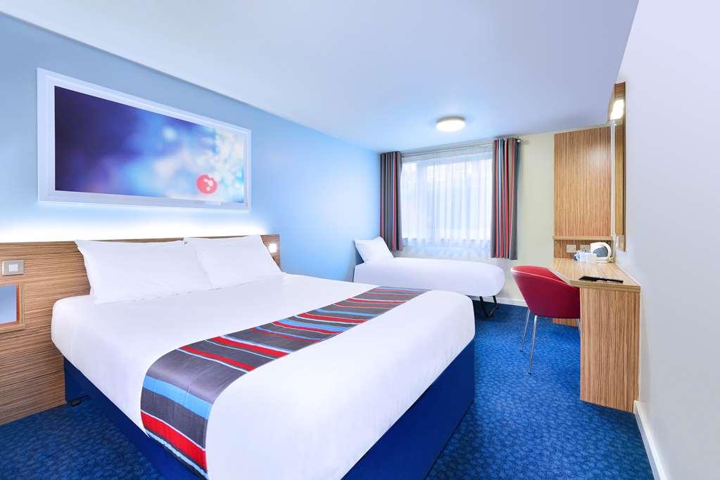Travelodge Edinburgh Central Waterloo Place Номер фото