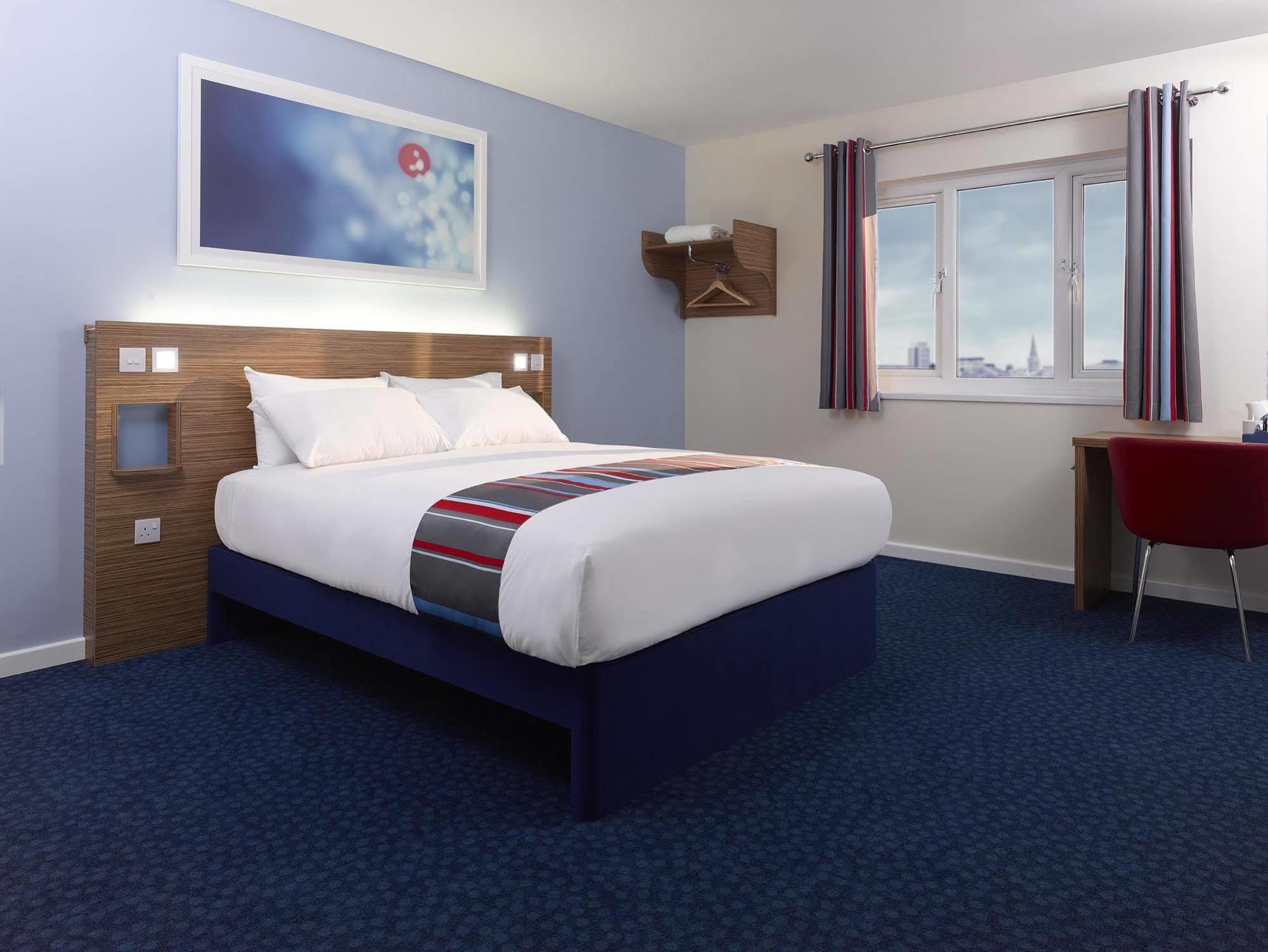 Travelodge Edinburgh Central Waterloo Place Экстерьер фото