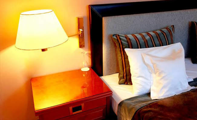 Travelodge Edinburgh Central Waterloo Place Экстерьер фото