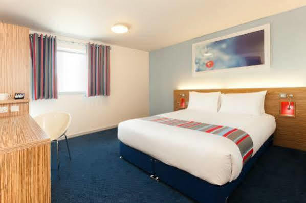 Travelodge Edinburgh Central Waterloo Place Экстерьер фото